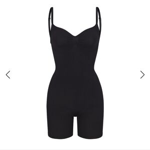 Skims Seamless Sculpt Low Back Bodysuit Onyx S/M
